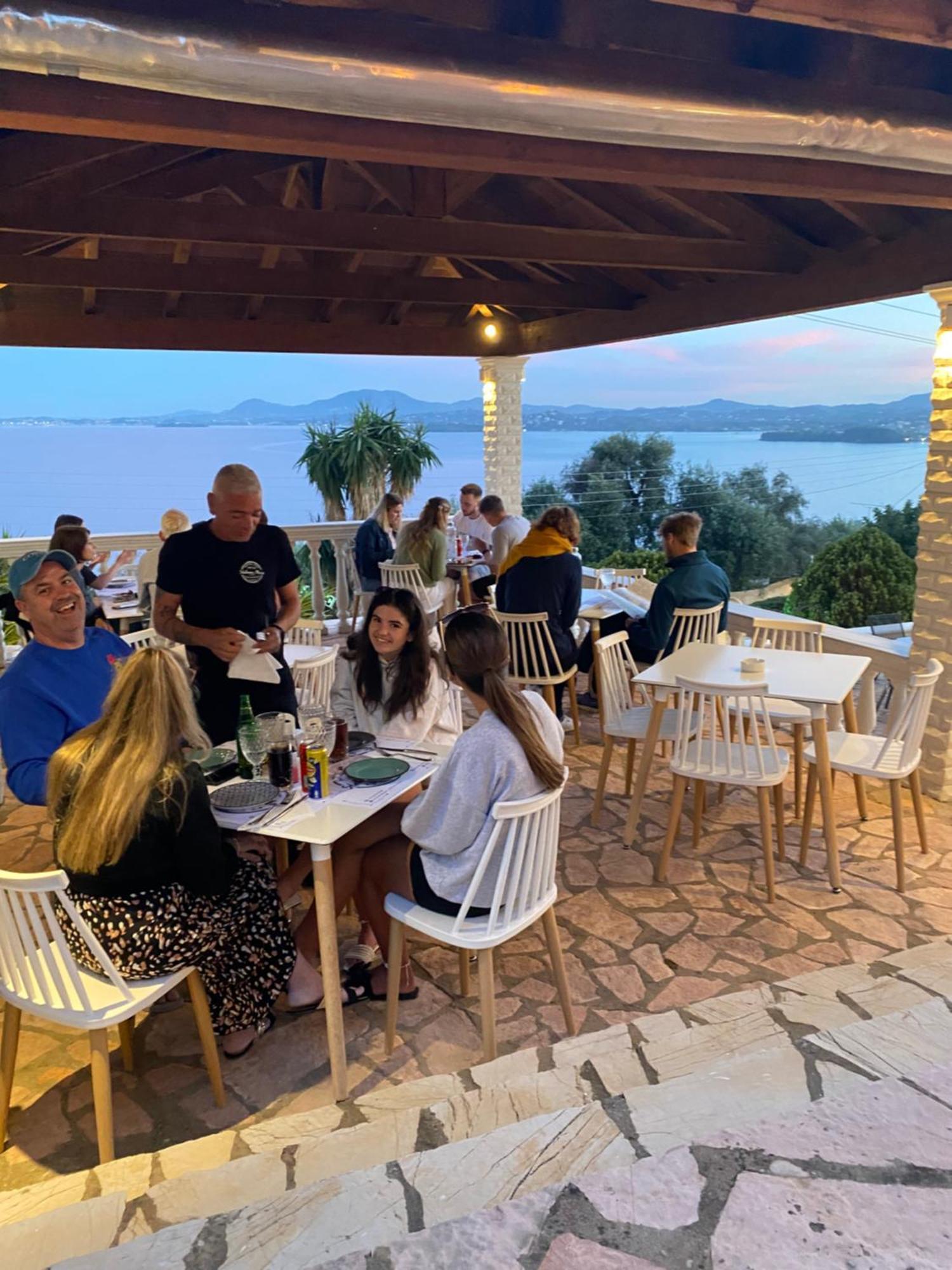 Stefanosplace Aparthotel Sea View 公寓式飯店 Barbati